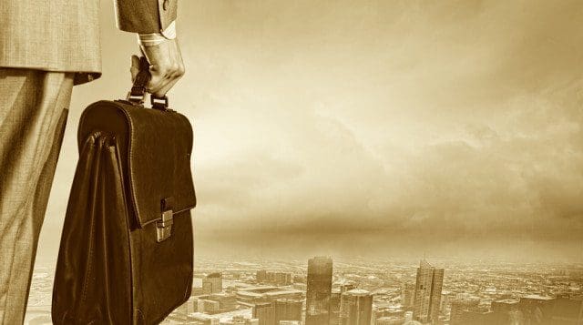 Il Lavoro Nascosto: Procacciatori Abusivi e Concorrenza Sleale